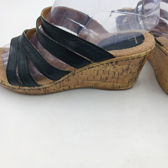 boc Born Concept women's black leather sandals wedge heel Size 7 heel 2 3/4" - Picture 4 of 6